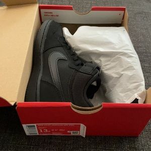 Nike Court Borough Mid (PSV) Sz 13c